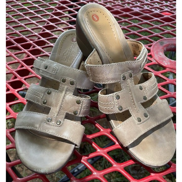 Clarks Unstructured  Comfort Beige Shoes Women’s Slip ons Sandals Size 8.5M - Picture 2 of 8